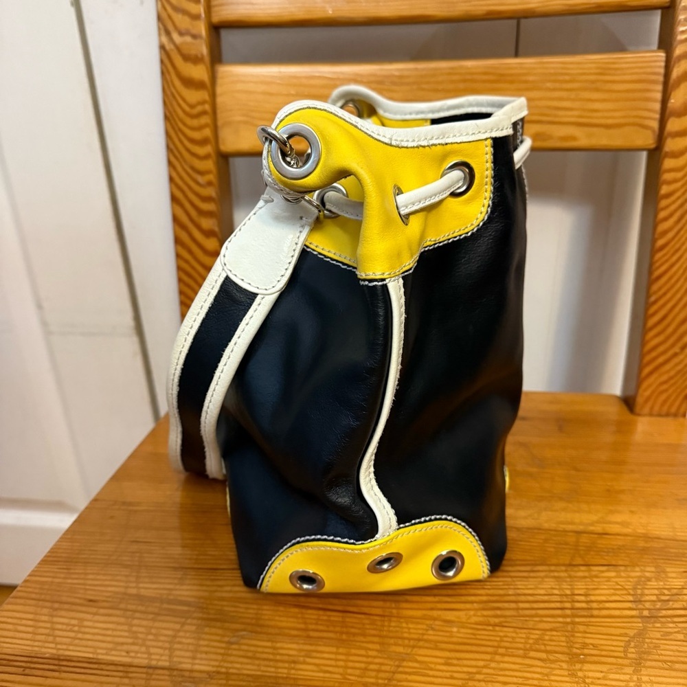 NICOLI made in Italy Black and Yellow Leather Shoulder Bucket Purse Bag - Picture 6 of 9